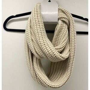 West Loop Beige Knit Infinity Scarf Crochet‎ One Size Women